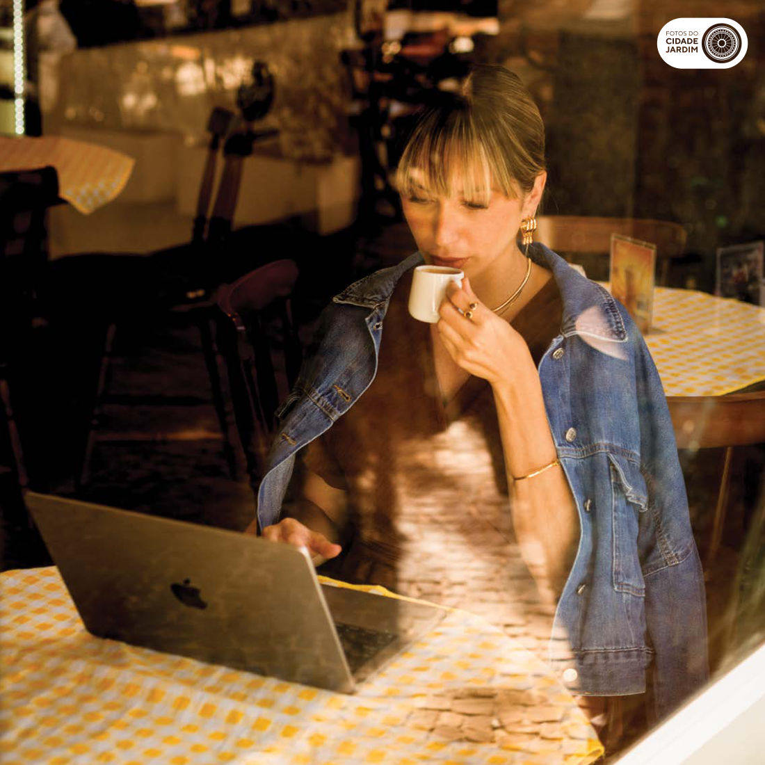 Café no Empório Jardim